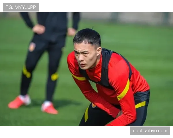 克鲁伊夫边路突袭效率跃升，助攻表现领跑同位置球员